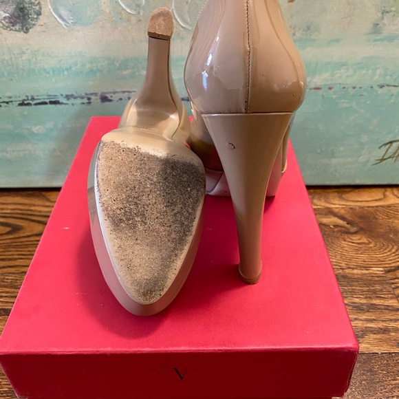 Round Toe Valentino Platform Heels 40/US 10 - Picture 5 of 5